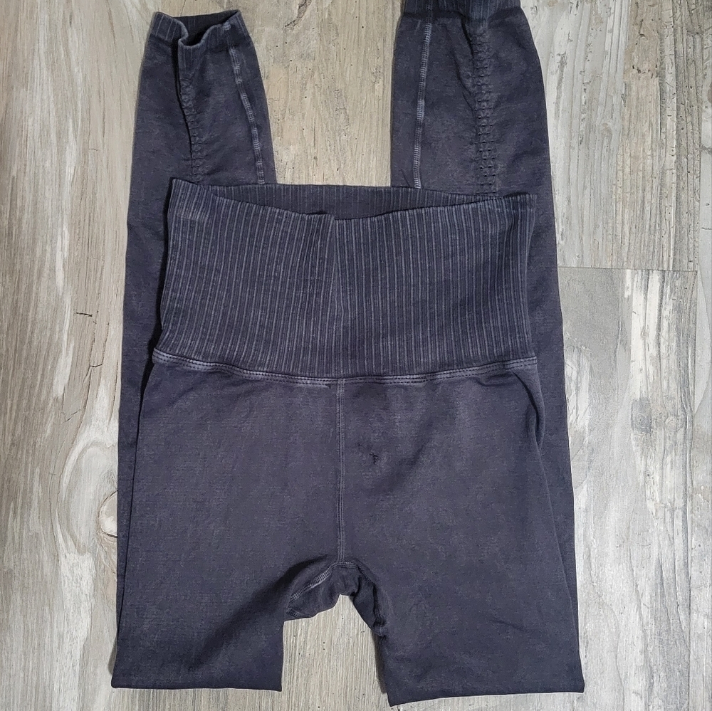 NWOT Free People Movement size xs/s